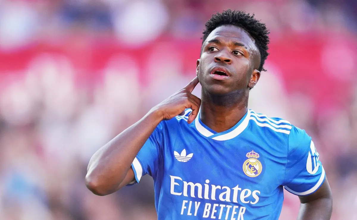 Real Madrid marca reunião decisiva com Vini Jr, mas topa venda por R$ 900 milhões; Arsenal aguarda