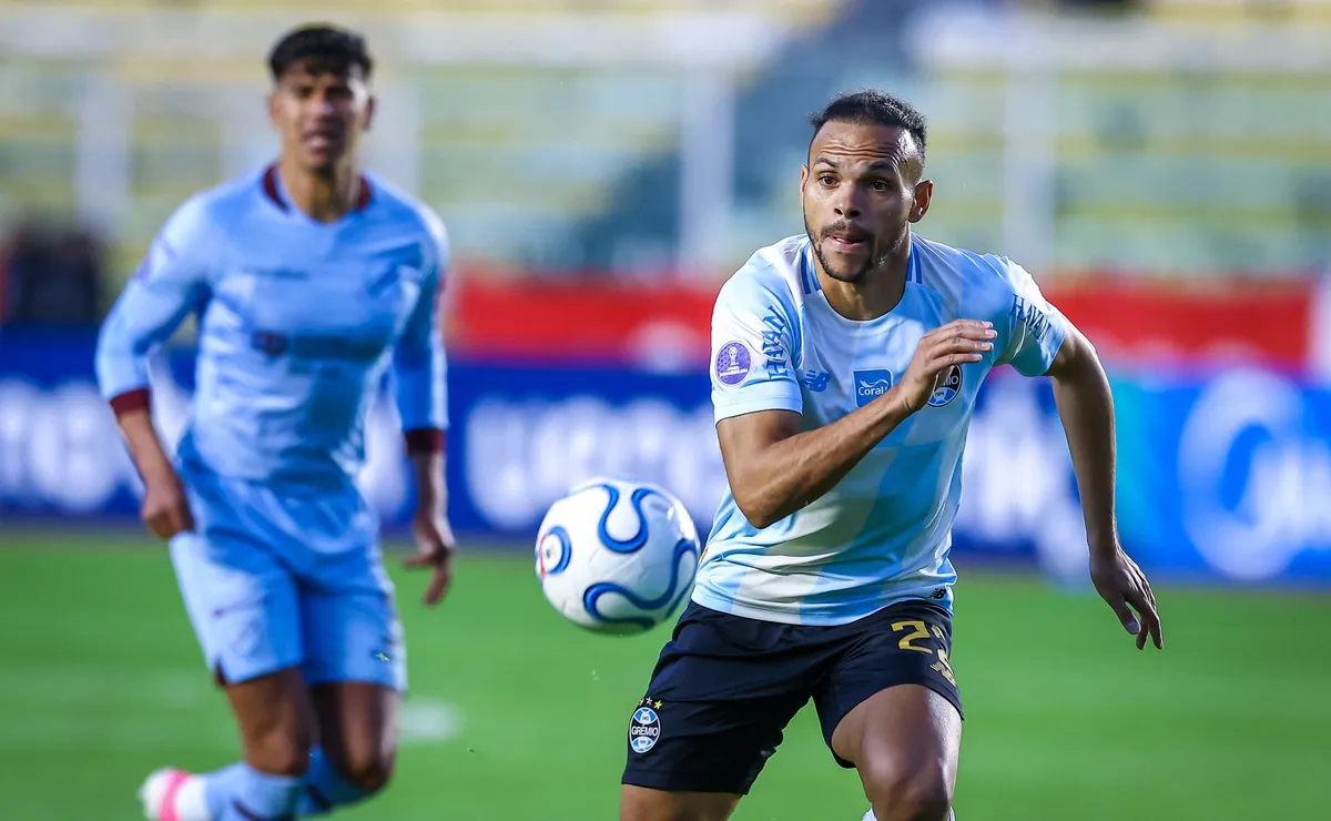Conmebol abre três processos disciplinares contra o Grêmio após jogo com Bolívar em La Paz
