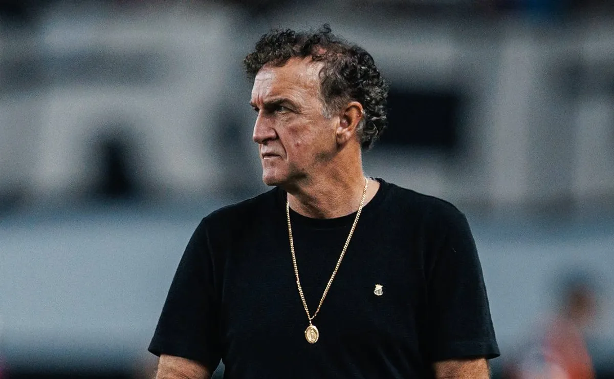 Cuca bate de frente sobre polêmica envolvendo Neymar no banco de reservas