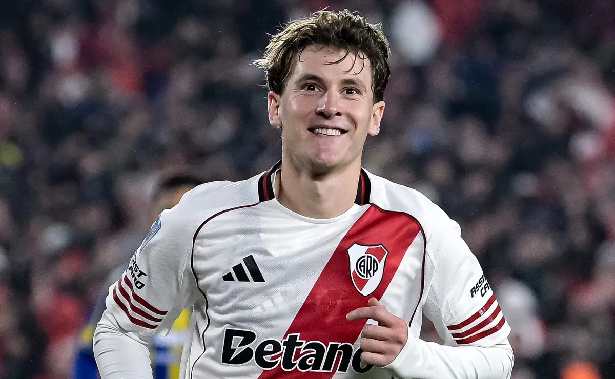 Vasco faz nova proposta de R$ 51 milhões e insiste pela contratação do atacante argentino Facundo Colidio