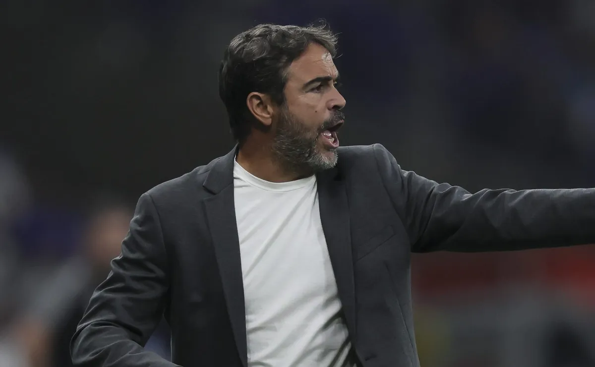 Artur Jorge acerta nas mudanças e Cruzeiro elimina a Chapecoense na Copa do Brasil