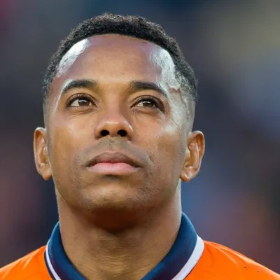 Robinho "sofre derrotas" na tentativa de sair da prisão