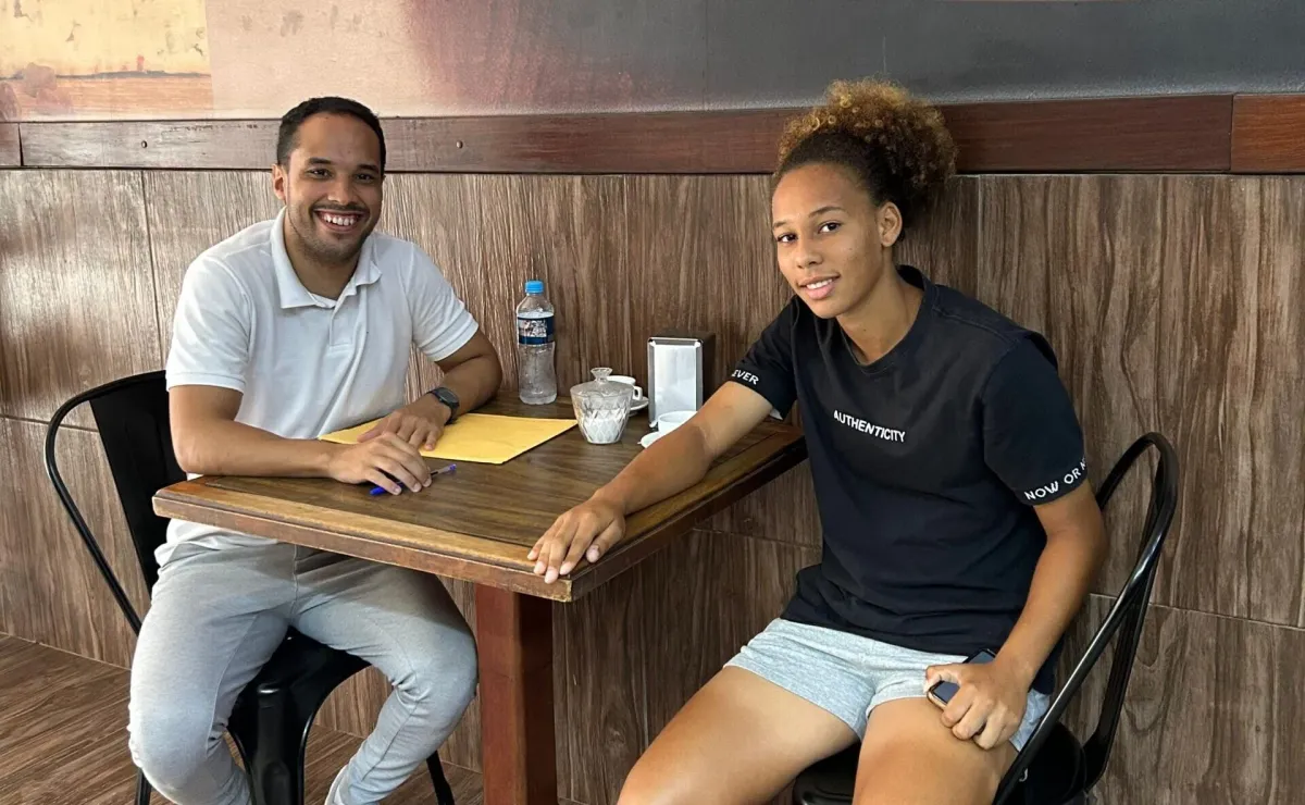 Ex-jogador do Fluminense cria agência e ajuda a transformar carreiras no futebol feminino