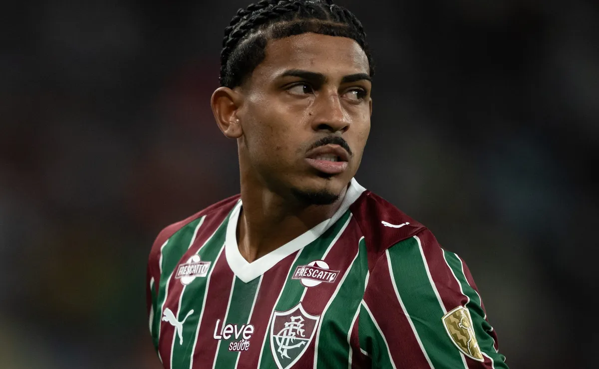 Fluminense teme o pior após lesão de John Kennedy com preocupante longo tempo de afastamento