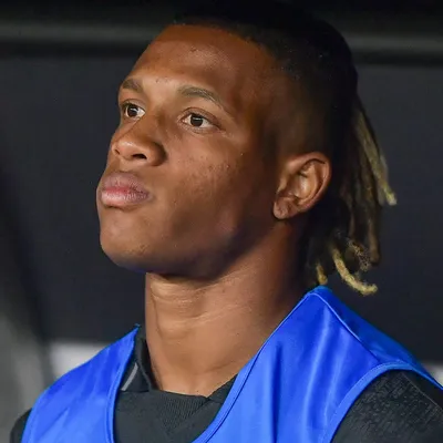 Botafogo quer receber R$ 176 milhões por Danilo