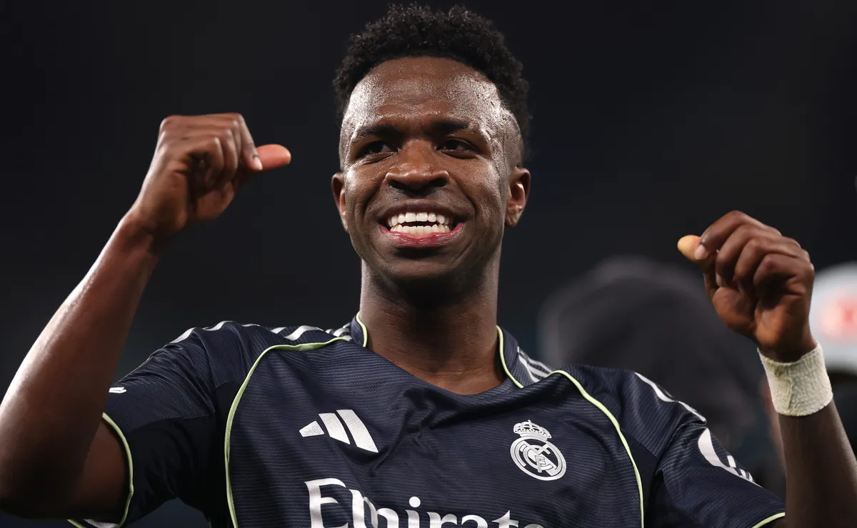 Real Madrid anuncia renovação contratual até 2032 e Vinícius Júnior não vai mais jogar pelo Arsenal