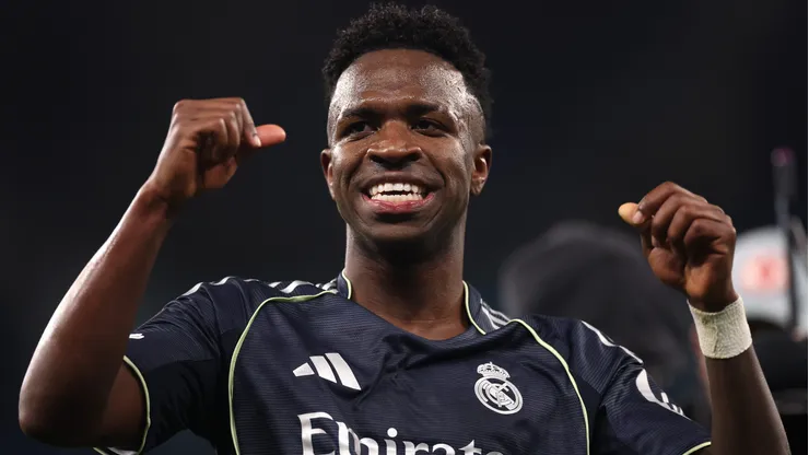 Vinícius Júnior confirma extensão de vínculo no Real Madrid.