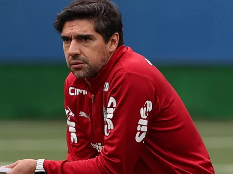 Abel antecipou a crise e reinventou o Palmeiras com três zagueiros