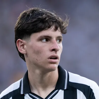 Botafogo recusa sondagens de rivais por Montoro
