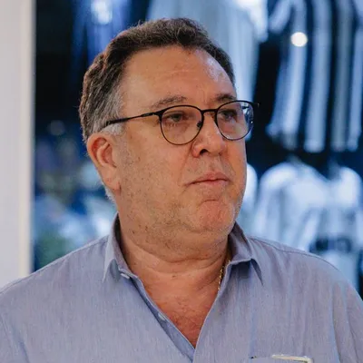 Santos aguarda investidores dos EUA para sacramentar venda da SAF
