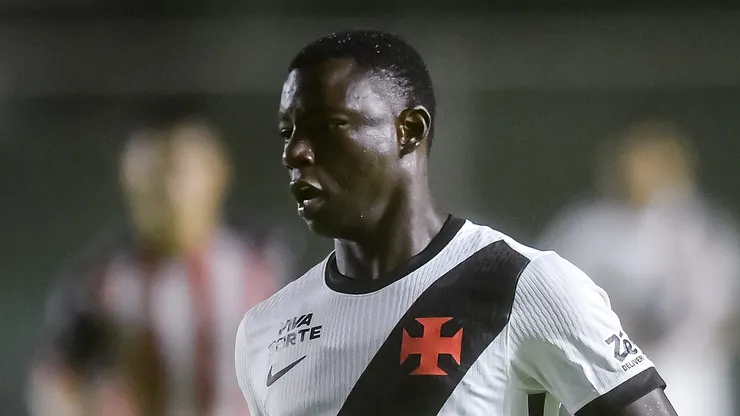 Hinestroza, do Vasco, interessa ao Rosário Central.
