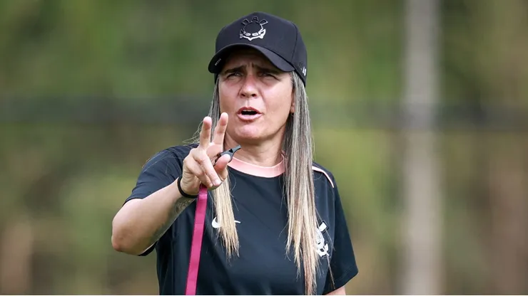 Emily Lima prepara as Brabas para o Clássico - Fotos: Rodrigo Gazzanel / Agência Corinthians