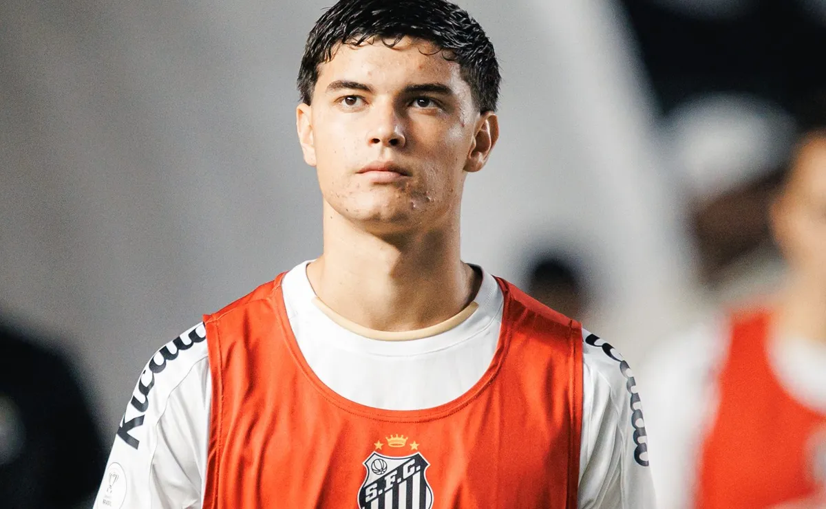 Samuel Pierri chama atenção de Cuca e deve receber novas chances no time profissional do Santos