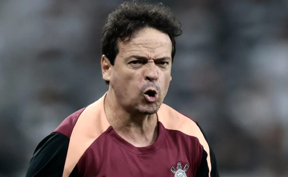 Opinião: Fernando Diniz é um dos grandes culpados pela eliminação e momento atual do Corinthians
