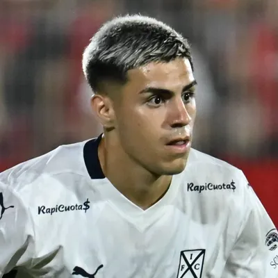 Flamengo mapeia mercado e Alex Luna é novo alvo