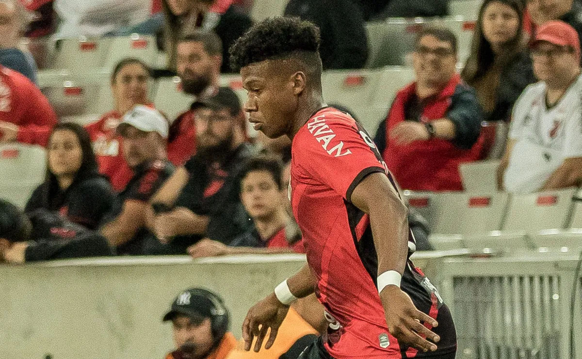 Vasco faz proposta para contratar o atacante John Mercado e Sparta Praha recusa