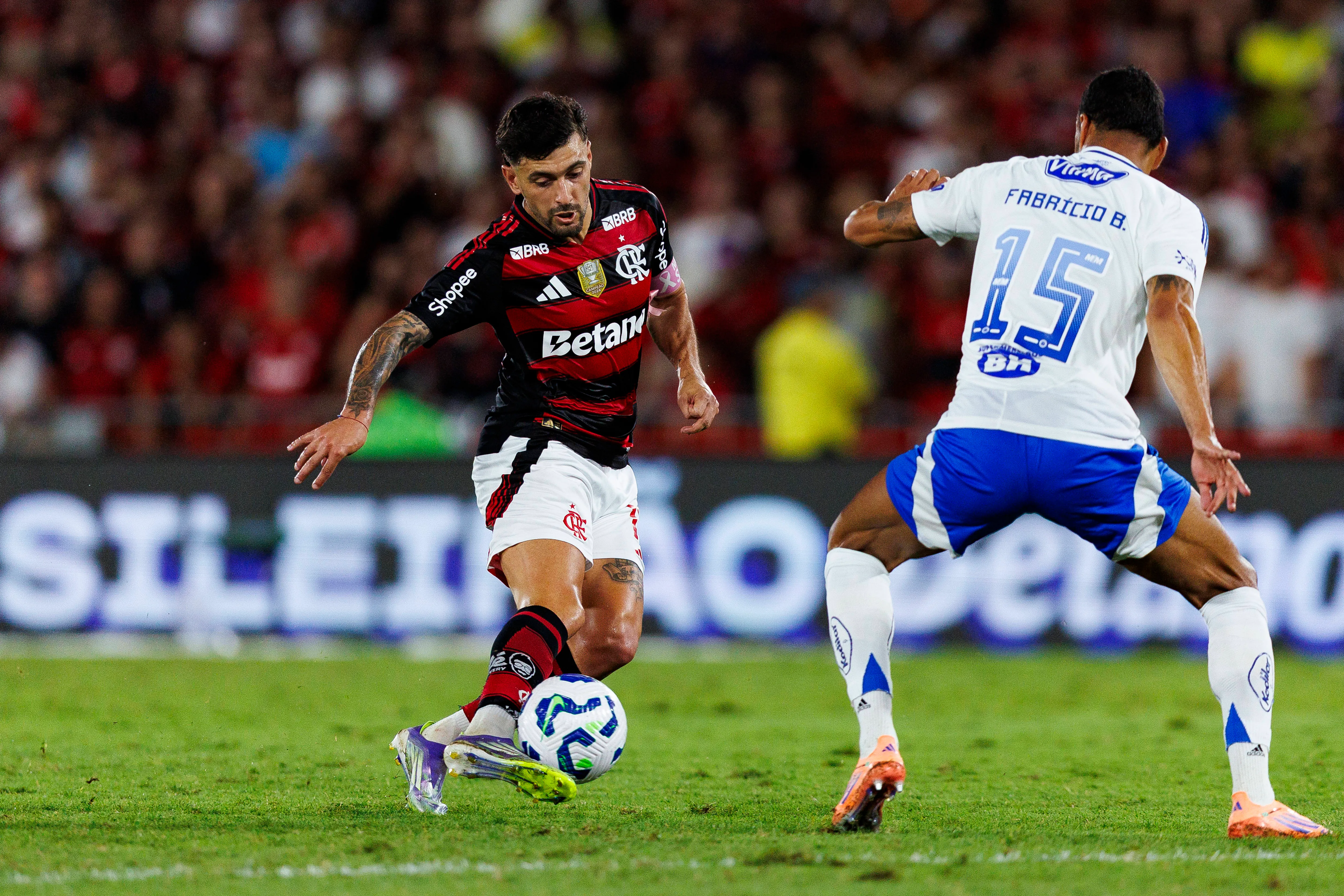 Flamengo x Cruzeiro será o carro-chefe nas próximas quartas-feiras pela Libertadores – Foto: IMAGO / justpictures.ch
