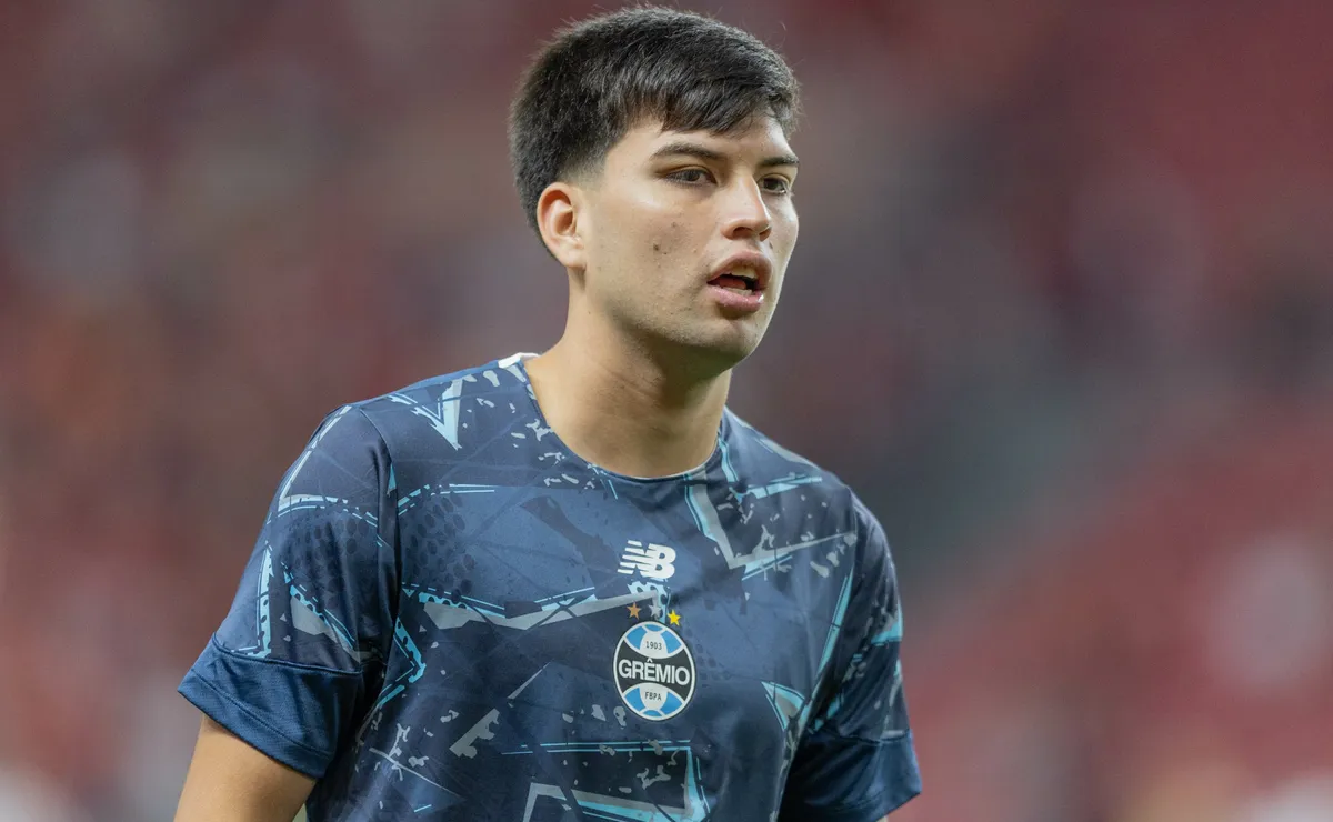 Grêmio acelera acordo com o Racing pela saída de Leonel Pérez por abatimento de dívida