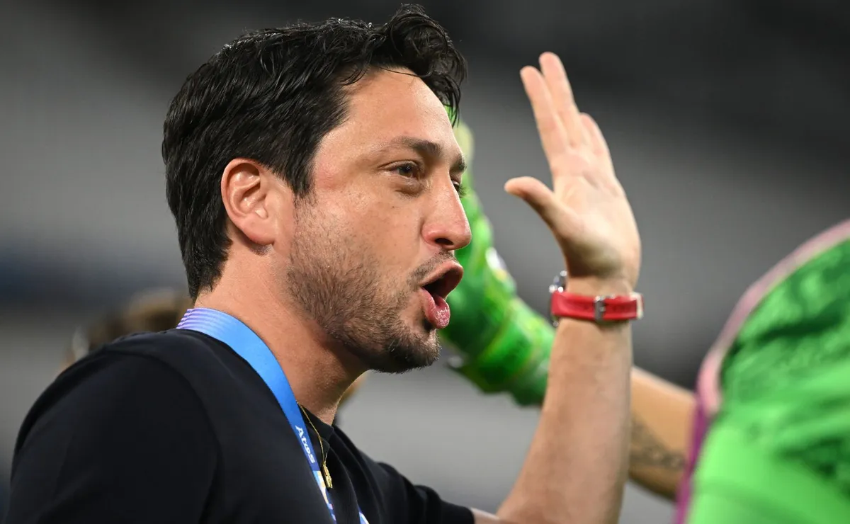 Arthur Elias fala sobre Copa de 2027 e alerta para expectativa com a Seleção Brasileira