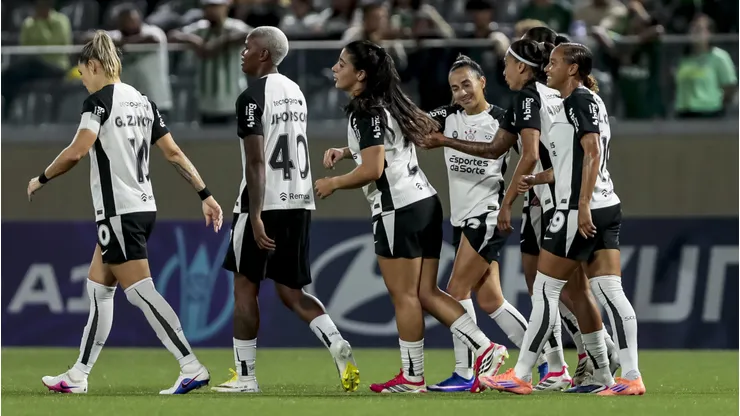 Corinthians Feminino. Foto: Marco Miatelo/AGIF