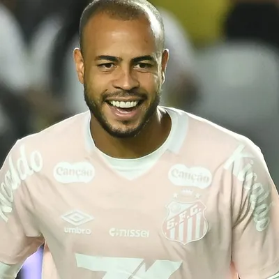 Mayke, ex-Santos, pode ser contratado pelo Sport