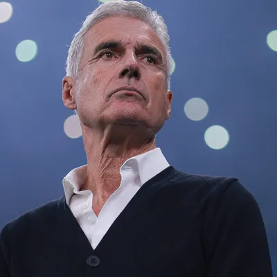 Wallace ganha espaço e vira opção no Grêmio