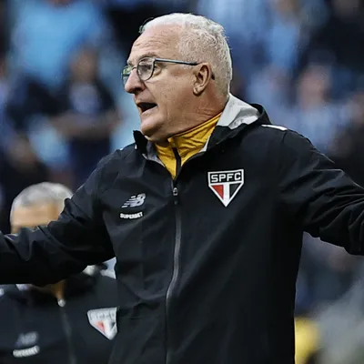 Dorival comete erros e São Paulo perde de virada