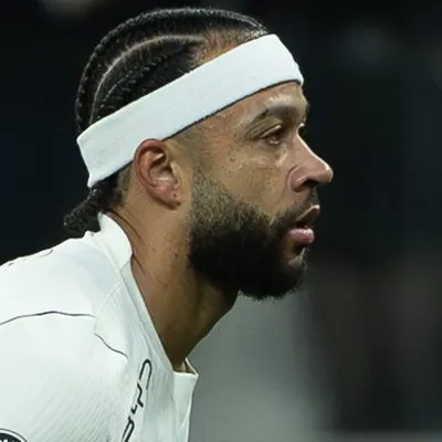 Corinthians encaminha renovação de Memphis Depay