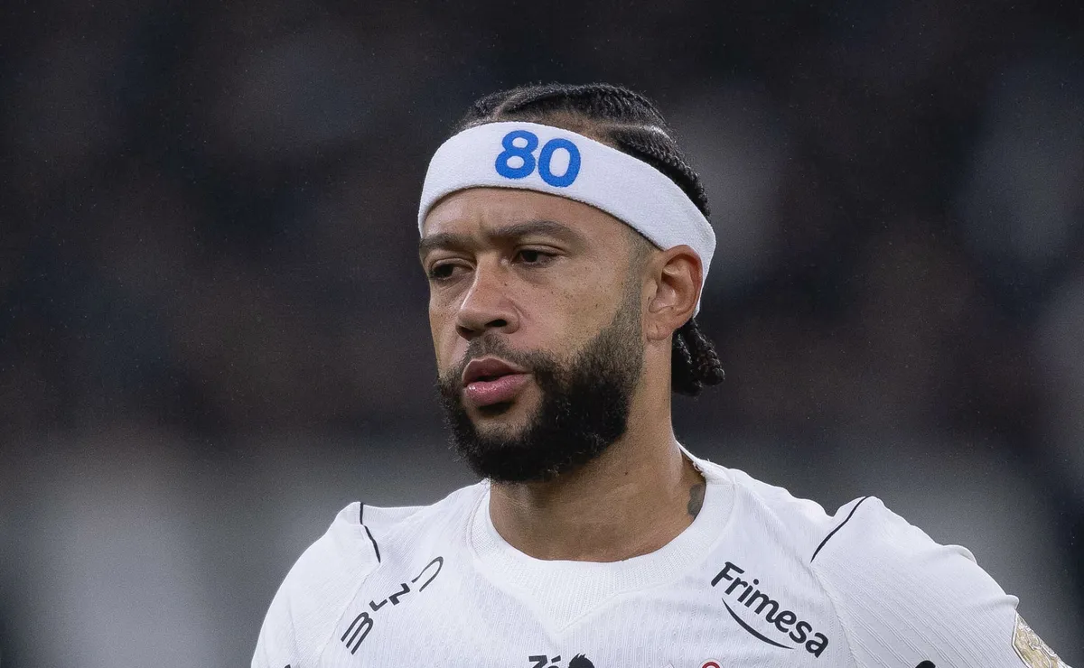 Corinthians aguarda sinal positivo de empresas parceiras para assinar renovação com Memphis Depay