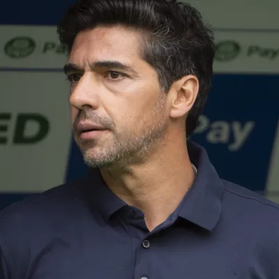 Abel barra Flaco López e Palmeiras vai mal em empate