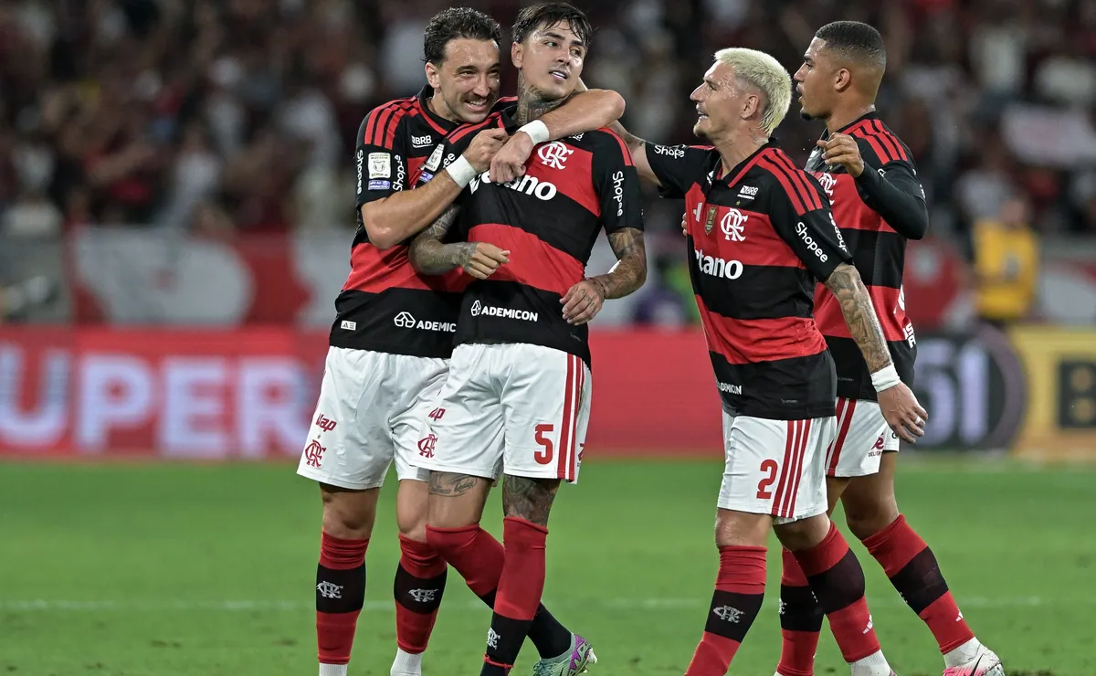 Flamengo ganha força e pode pressionar Palmeiras na briga pelo Brasileirão