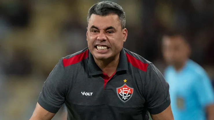 Jair Ventura não esconde temor do Vitória com o Palmeiras. Foto: Jorge Rodrigues/AGIF