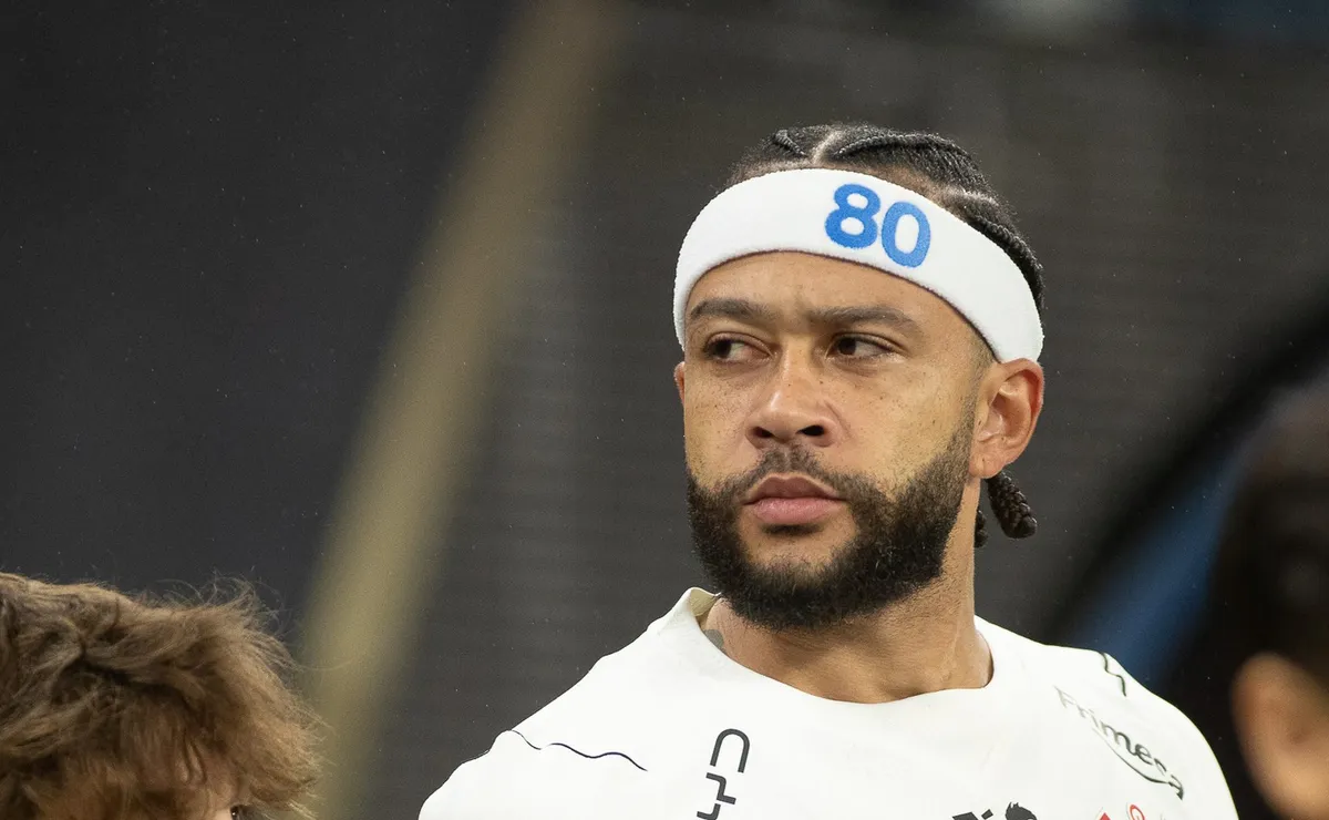 OPINIÃO: Aposta cega do Corinthians em Memphis evidencia o amadorismo da gestão