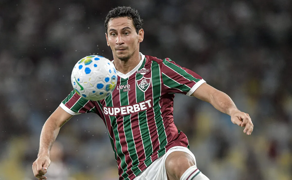 Ganso permanece no Fluminense e pode retomar protagonismo após queda de rendimento de Lucho Acosta