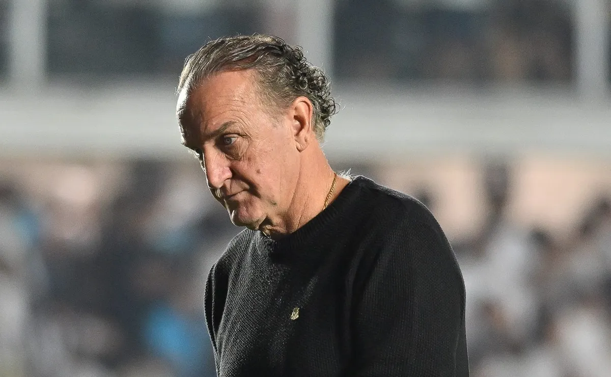Elenco do Santos se incomoda com Cuca e Mattos após ausência em reunião com torcida organizada