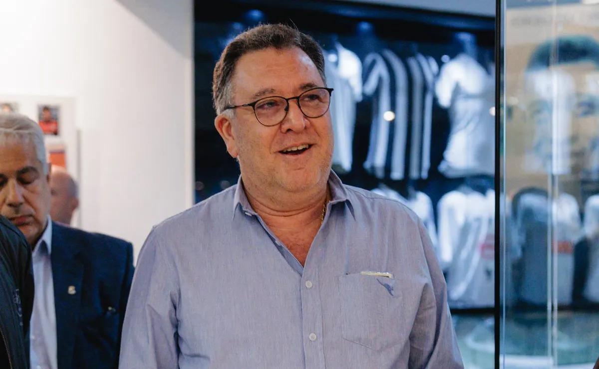 Marcelo Teixeira corre contra o tempo para derrubar transfer ban e define três novas contratações no Santos
