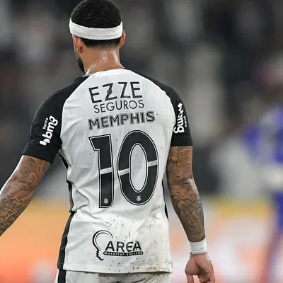Patrocínio segue na camisa enquanto Corinthians negocia renovação
