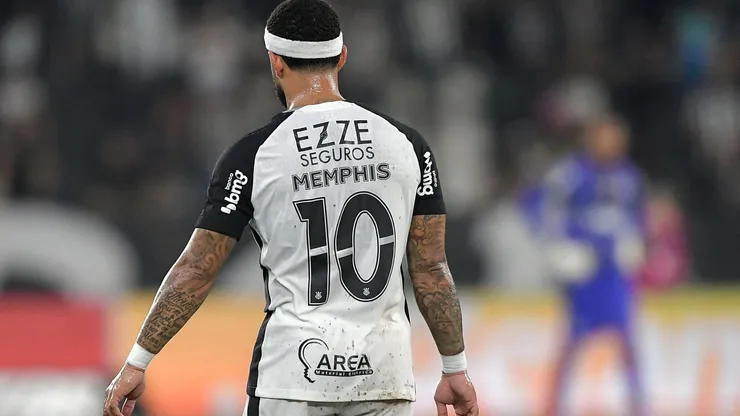 Patrocínio segue na camisa enquanto Corinthians negocia renovação