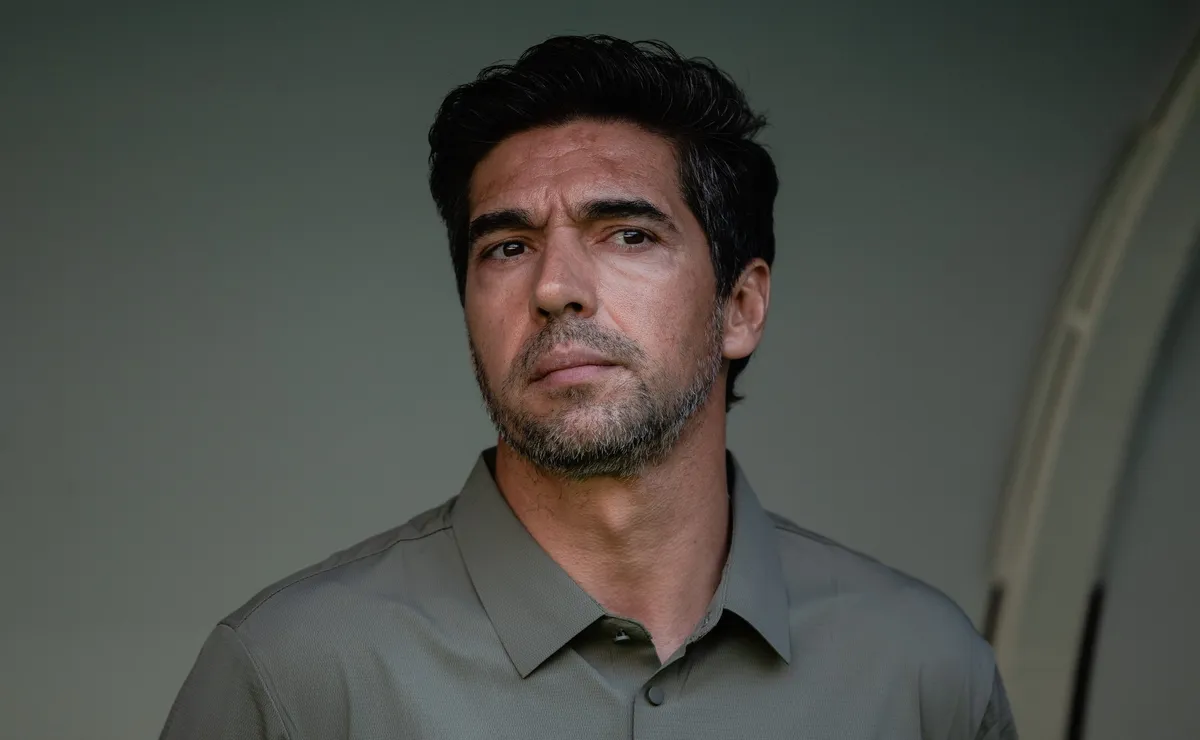 Abel ironiza tática do Inter, mas modelo de Pezzolano expõe inteligência em reviravolta Colorada