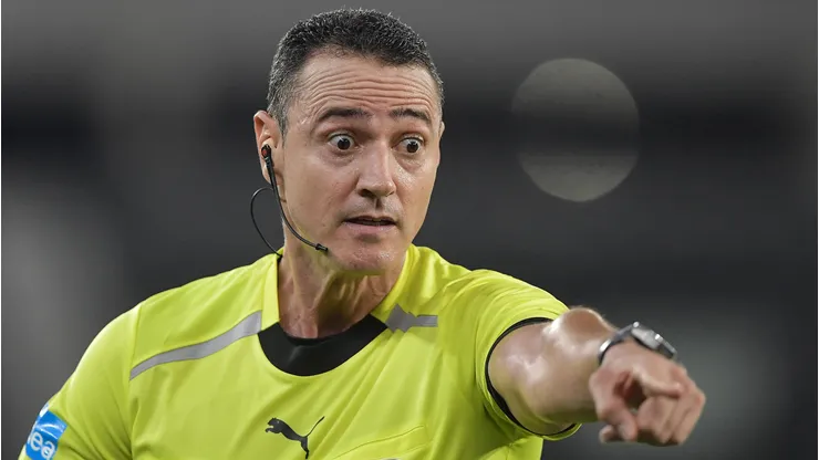 Wilmar Roldán foi escalado para Bolívar x São Paulo.