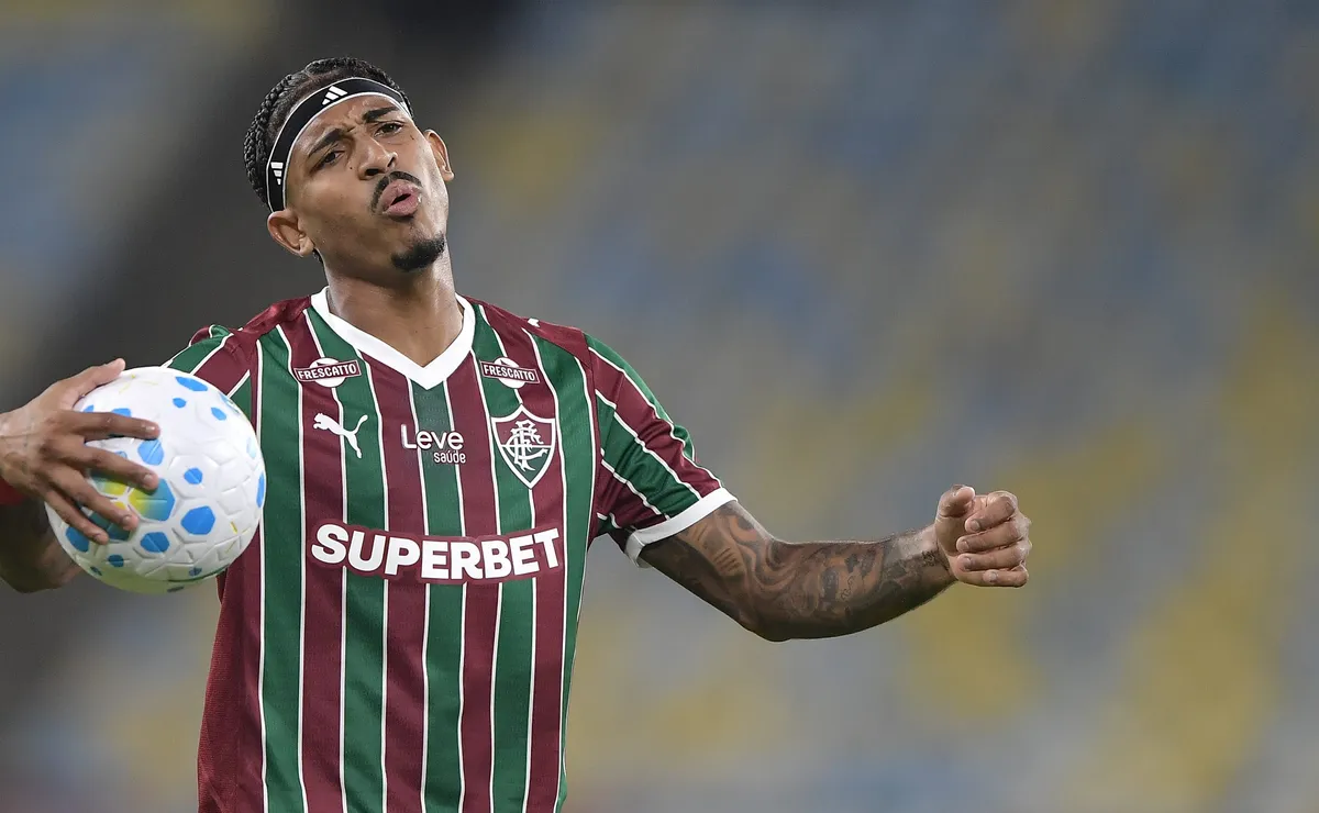 Zubeldía terá problemas para encontrar substituto de John Kennedy, lesionado, no ataque do Fluminense