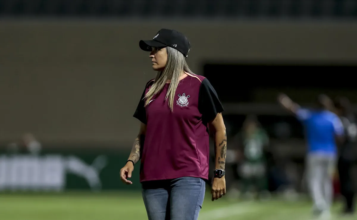 Emily Lima detalha processo de adaptação de algumas jogadoras no Corinthians