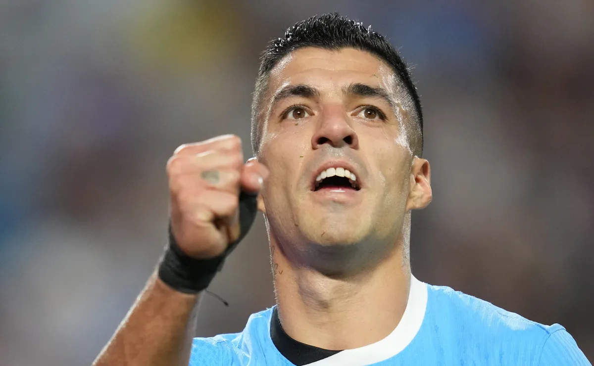 Forlán não descarta volta de Luis Suárez à Seleção do Uruguai: “Temos muita confiança nele”