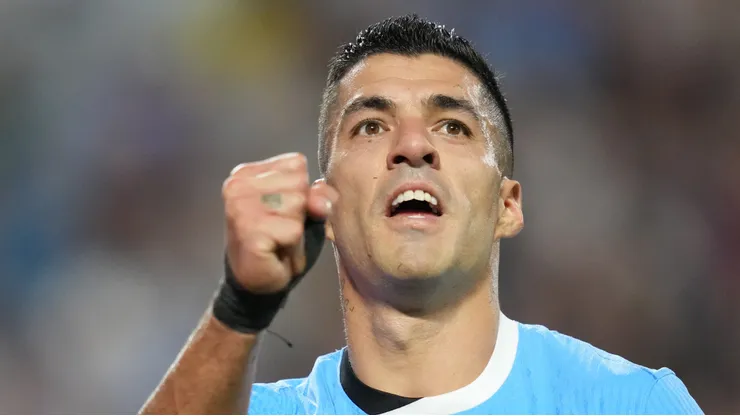 Luis Suárez em campo pela Seleção do Uruguai.