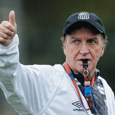Cuca aprova saída de Caballero do Santos para Premier League