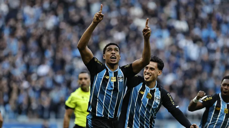Foto: Roberto Vinicius/AGIF