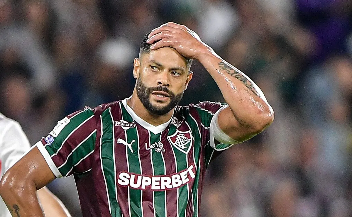 Hulk se posiciona após ser alvo de vaias no Fluminense: “Não é motivo para desconfiar”