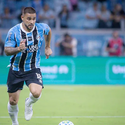 Grêmio negocia saída de João Pedro
