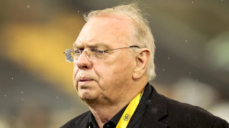 Osmar Stabile vive cenário de muita pressão.