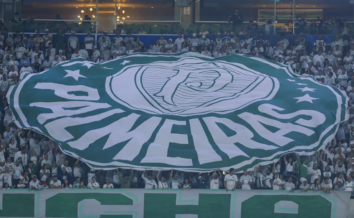 Palmeiras ganha voto de confiança da Mancha Verde, mas precisa responder em campo contra o Cerro